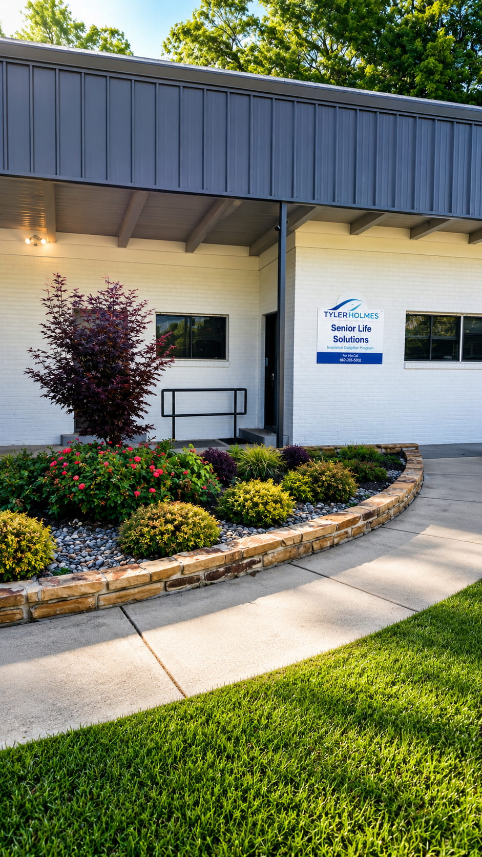 Senior Life Solutions Exterior Image Portrait